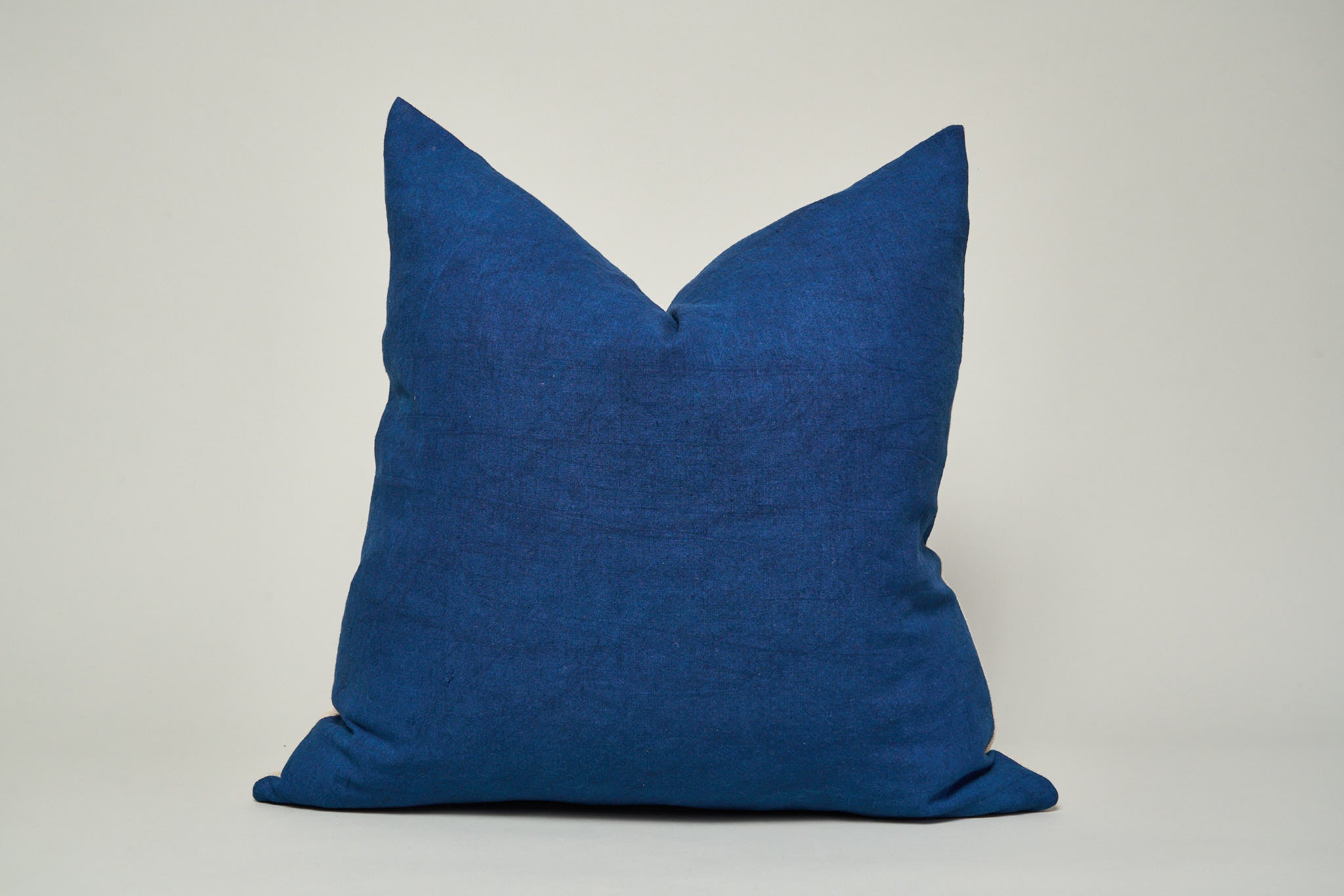Vintage Cotton Indigo Pillow – Howe London